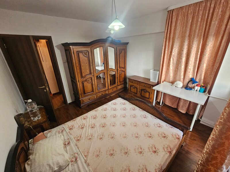 Dristor, chiar la gura de metrou, 5 minute mall Park Lake si parc IOR