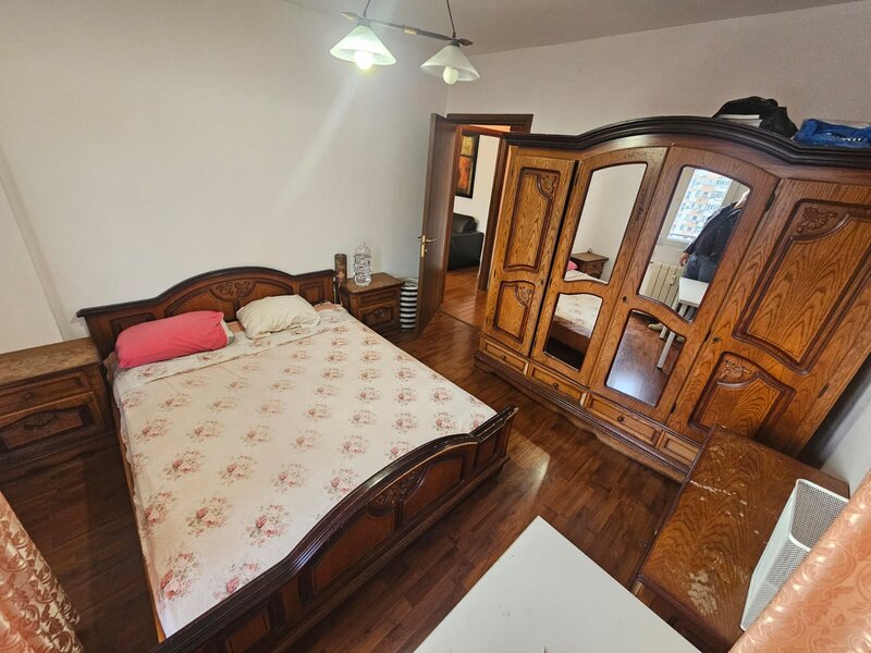 Dristor, chiar la gura de metrou, 5 minute mall Park Lake si parc IOR