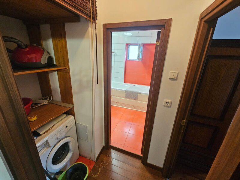 Dristor, chiar la gura de metrou, 5 minute mall Park Lake si parc IOR