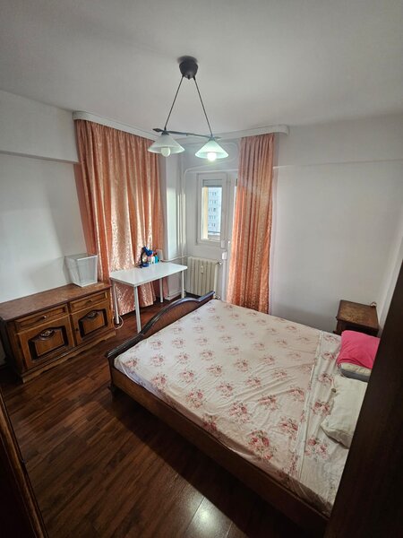 Dristor, chiar la gura de metrou, 5 minute mall Park Lake si parc IOR