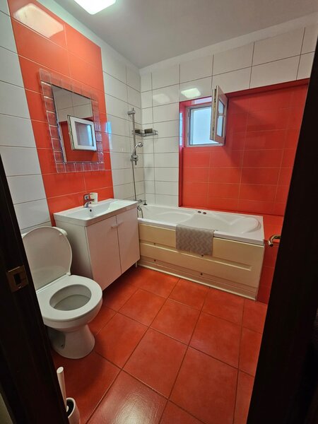 Dristor, chiar la gura de metrou, 5 minute mall Park Lake si parc IOR